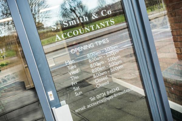 S Smith & Co Accountants