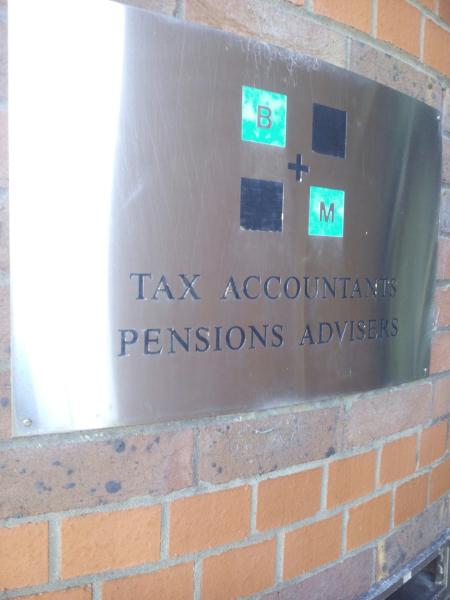 B & M Tax Accountants