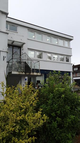 P W White & Partners